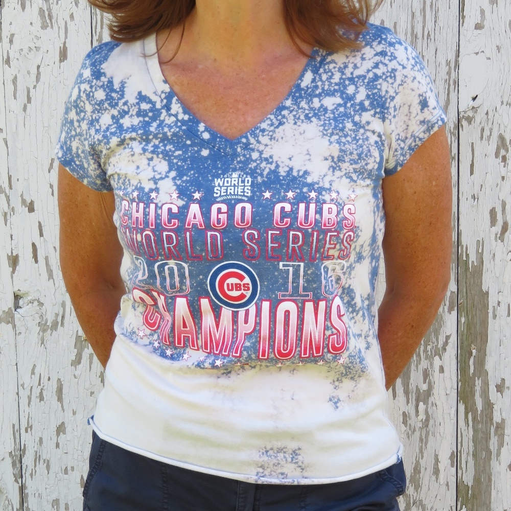Chicago Cubs Champs Custom Bleach V Neck Tee sz S - Picture 3 of 4